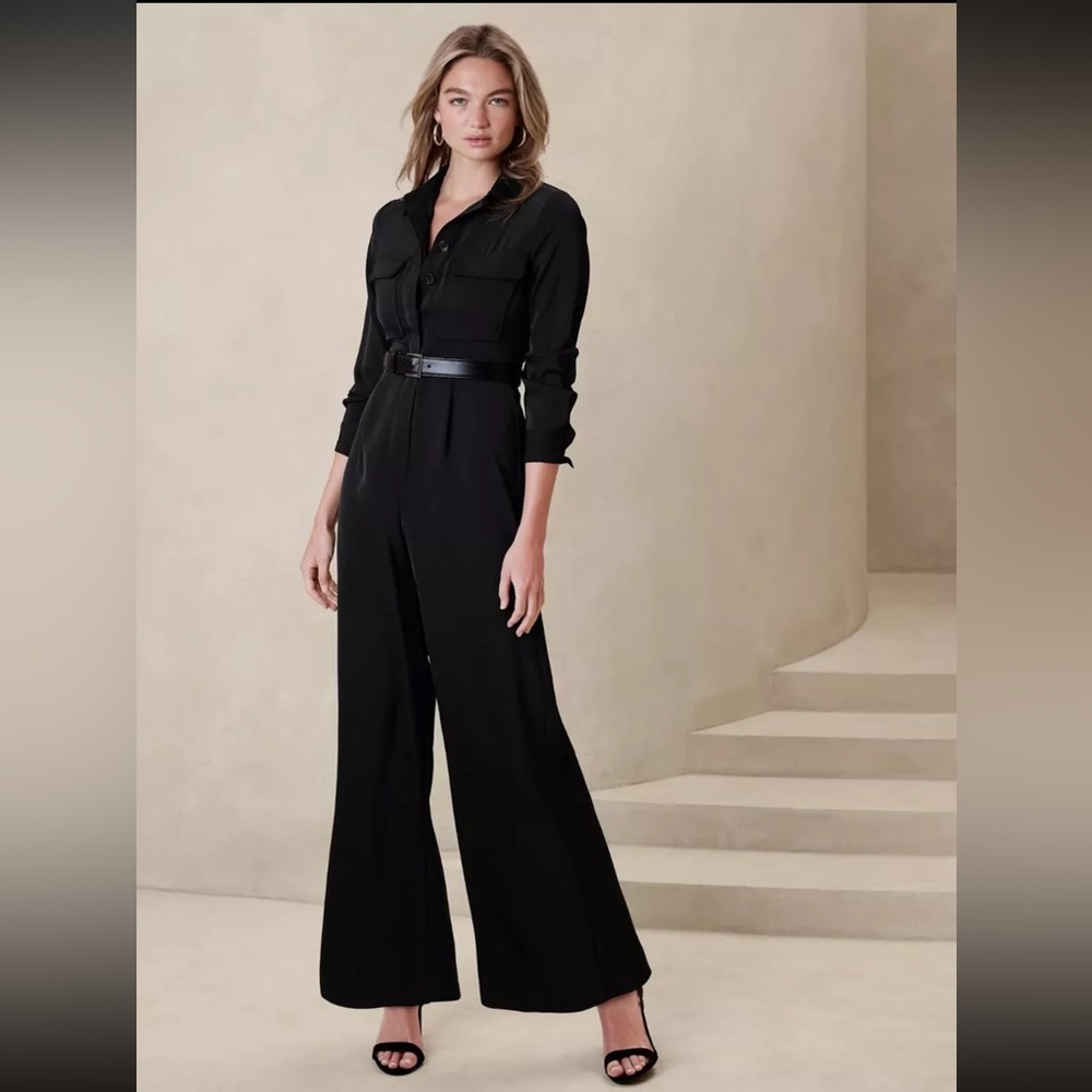 NWOT Banana Republic Wide Leg Jumpsuit - Size 6
